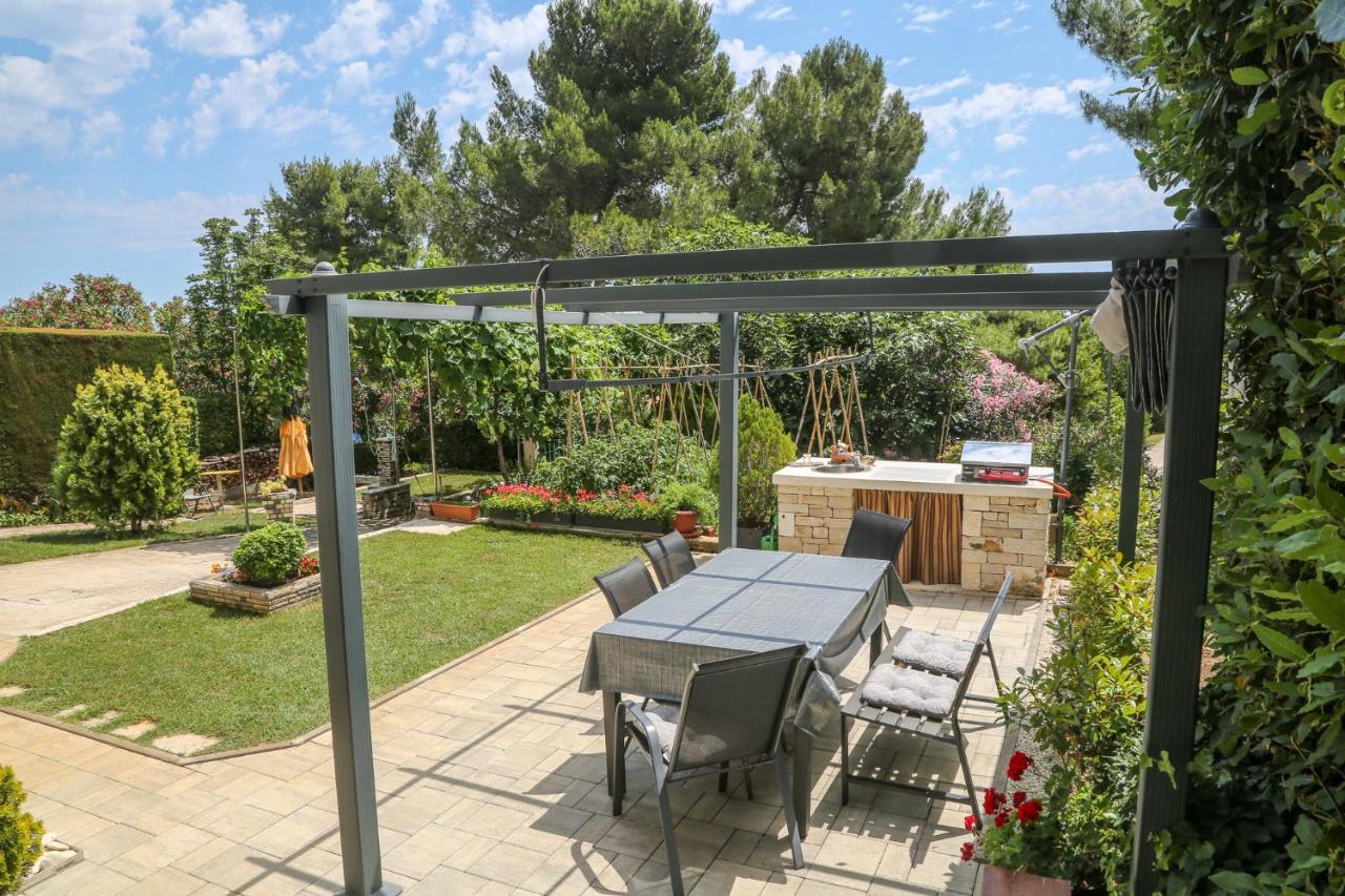 Apartmani Nena I Branko Premantura Extérieur photo